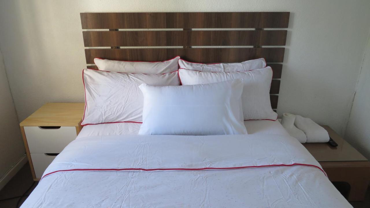 Guest house Galaxy Sleep And Go Goodwood Cape Town
